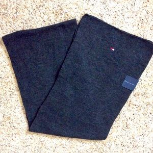 Tommy Hilfiger Men’s Scarf 11” x 76” NWT
